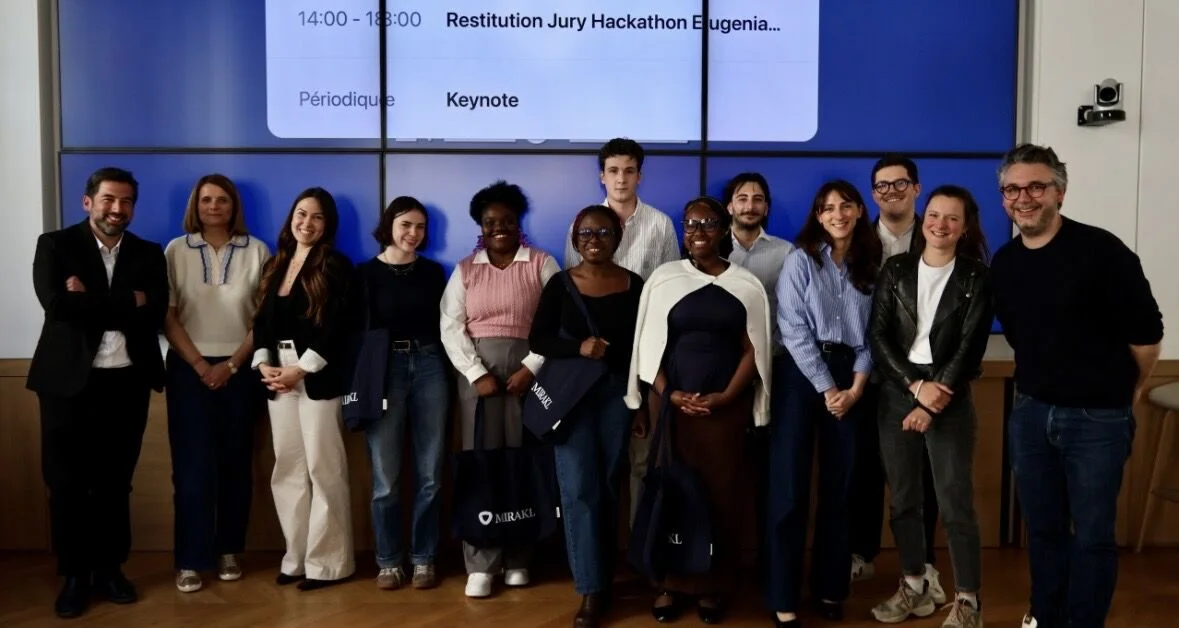 Group photo after the jury session of the Mirakl x Eugenia School hackathon